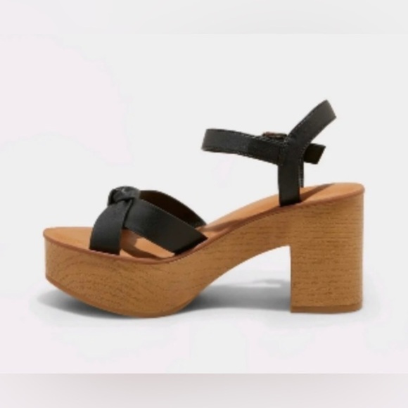 NWT Universal Thread™ Women's Valerie Platform Heels  Black - Picture 2 of 3